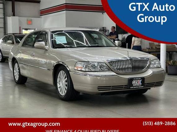 LINCOLN TOWN CAR 2004 1LNHM81WX4Y622438 image LINCOLN TOWN CAR 2004 1LNHM81WX4Y622438 image